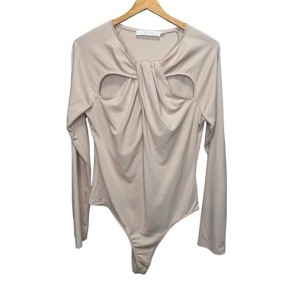 ASTR The Label Multi Cut Out Bodysuit Bone Long Sleeve Size XL Neutral NWOT - Picture 2 of 9